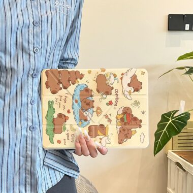 Cartoon capybara Y fold tri fold iPad case