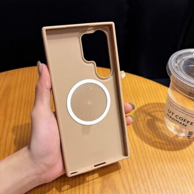 West Highland dog magnetic shockproof Samsung S24 Ultra case