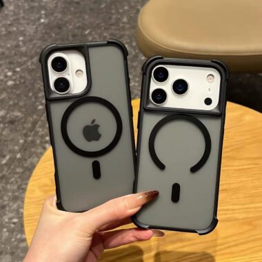Four corner shockproof magnetic frosted iPhone 17 hard case
