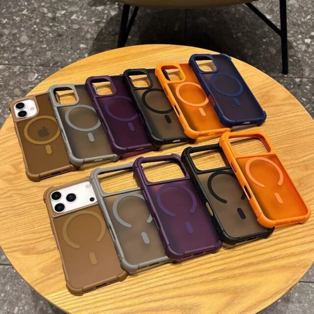 Four corner shockproof magnetic frosted iPhone 17 hard case