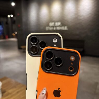 Solid color soft-touch matte dual-layer shockproof iPhone 17 case