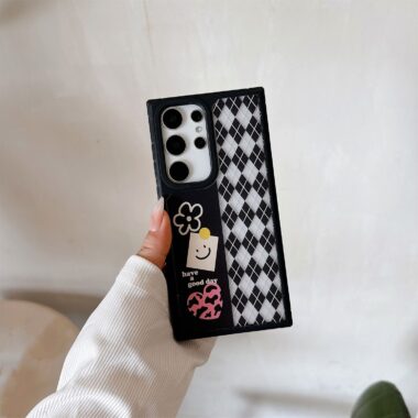 Checker smiley label hard Samsung phone case