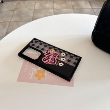 Checker smiley label hard Samsung phone case