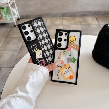 Checker smiley label hard Samsung phone case