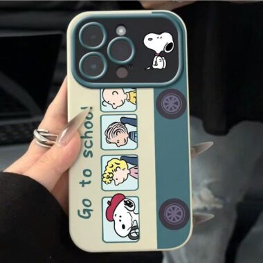 Cute cartoon Snoopy full cover shockproof iPhone 17 case