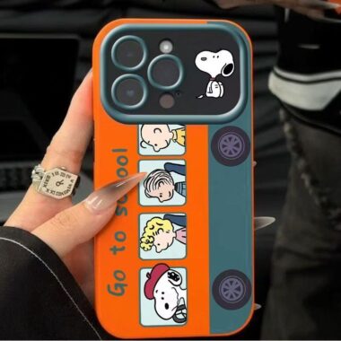 Cute cartoon Snoopy full cover shockproof iPhone 17 case