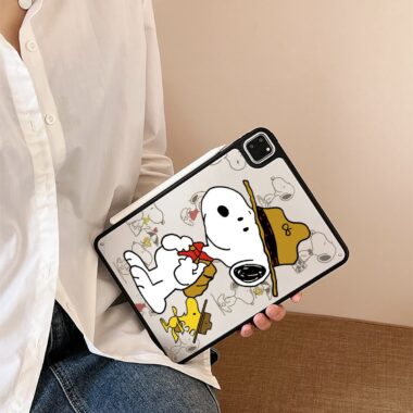 Cartoon Snoopy shockproof clear acrylic iPad case