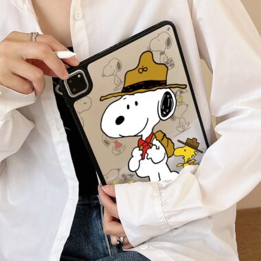 Cartoon Snoopy shockproof clear acrylic iPad case