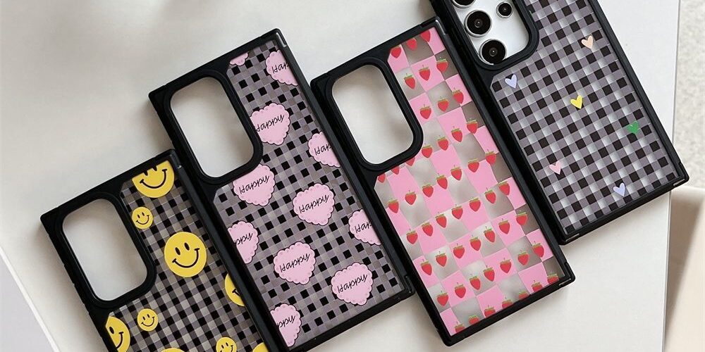 checker strawberry heart smiley hard Samsung phone case