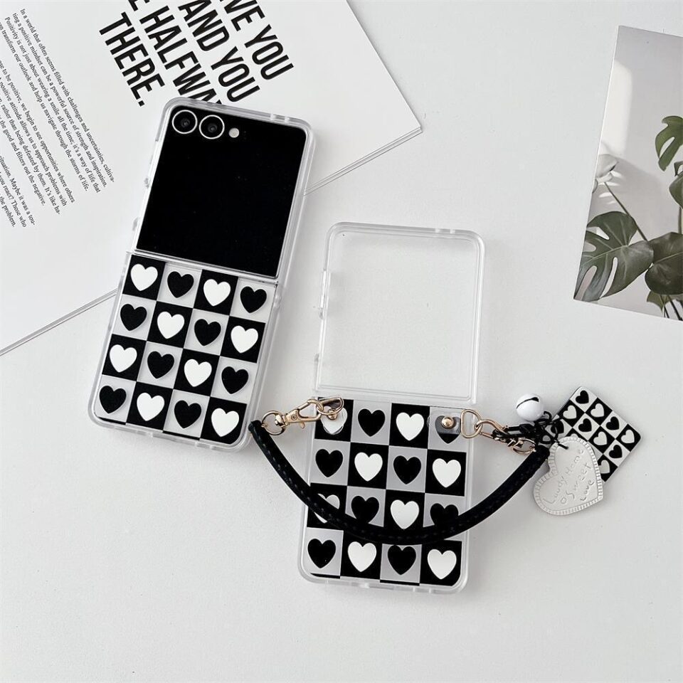 Clear heart bracelet shockproof Samsung Z Flip6 phone case