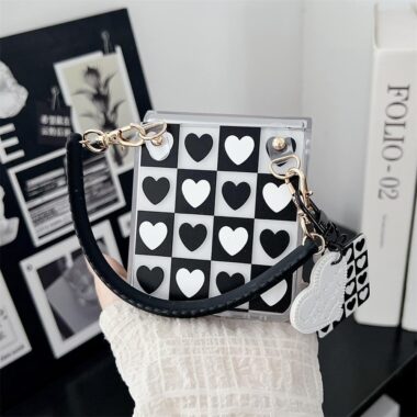 Clear heart bracelet shockproof Samsung Z Flip6 phone case