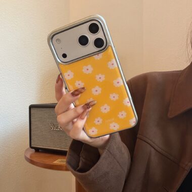 Yellow background white flower full cover iPhone 17 case